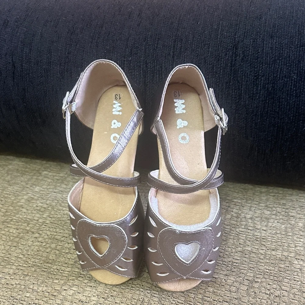 Mi & Co. Girls Metallic Silver Heart Cut-Out Dress Shoes size 13